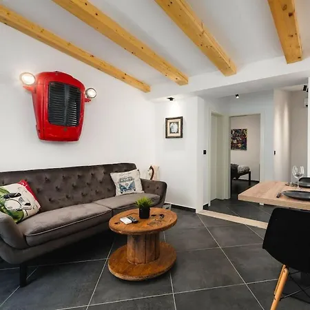 Urban Black * Poreč