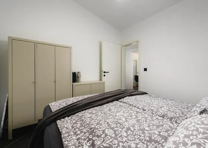 Ferienhaus Urban Black *